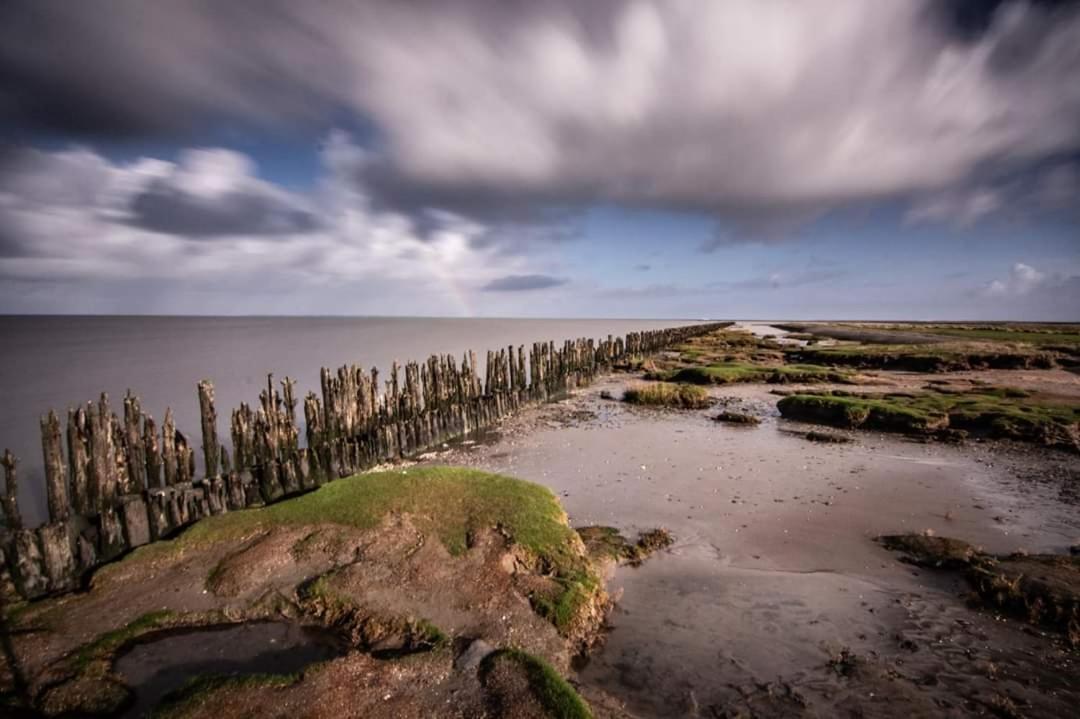 Vissershuisje Aan De Waddenzee Paesens Bagian luar foto
